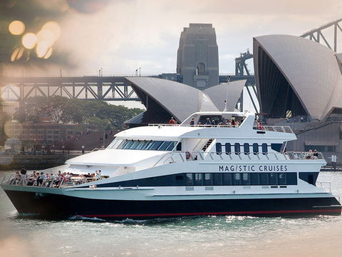 Christmas Party Cruise In Sydney - Whitsundays Tourism 0