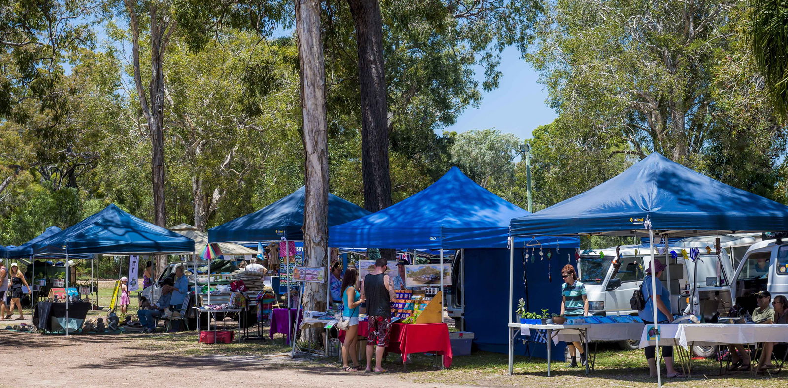 Discovery Coast Rotary Markets Logo and Images