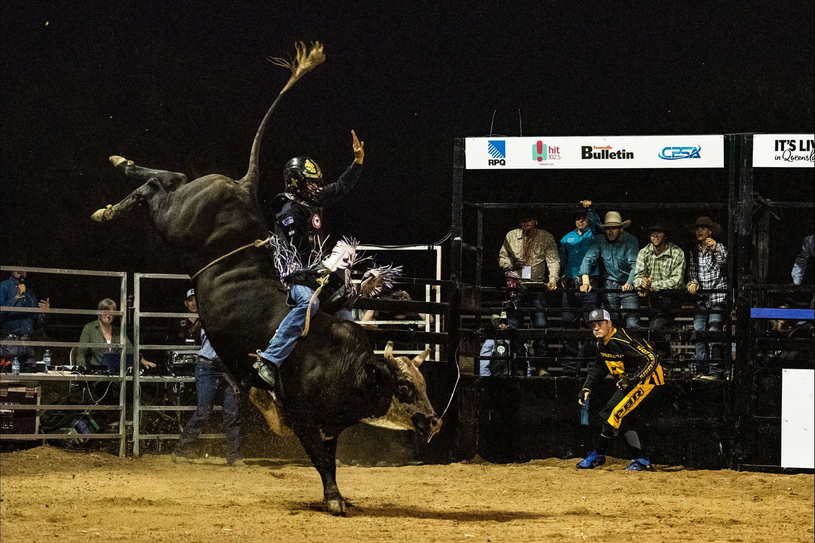 Julia Creek Dirt n Dust Festival Logo and Images