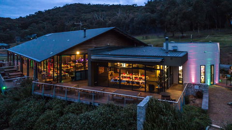Christmas In July - Holmesglen At Eildon - Whitsundays Tourism 1