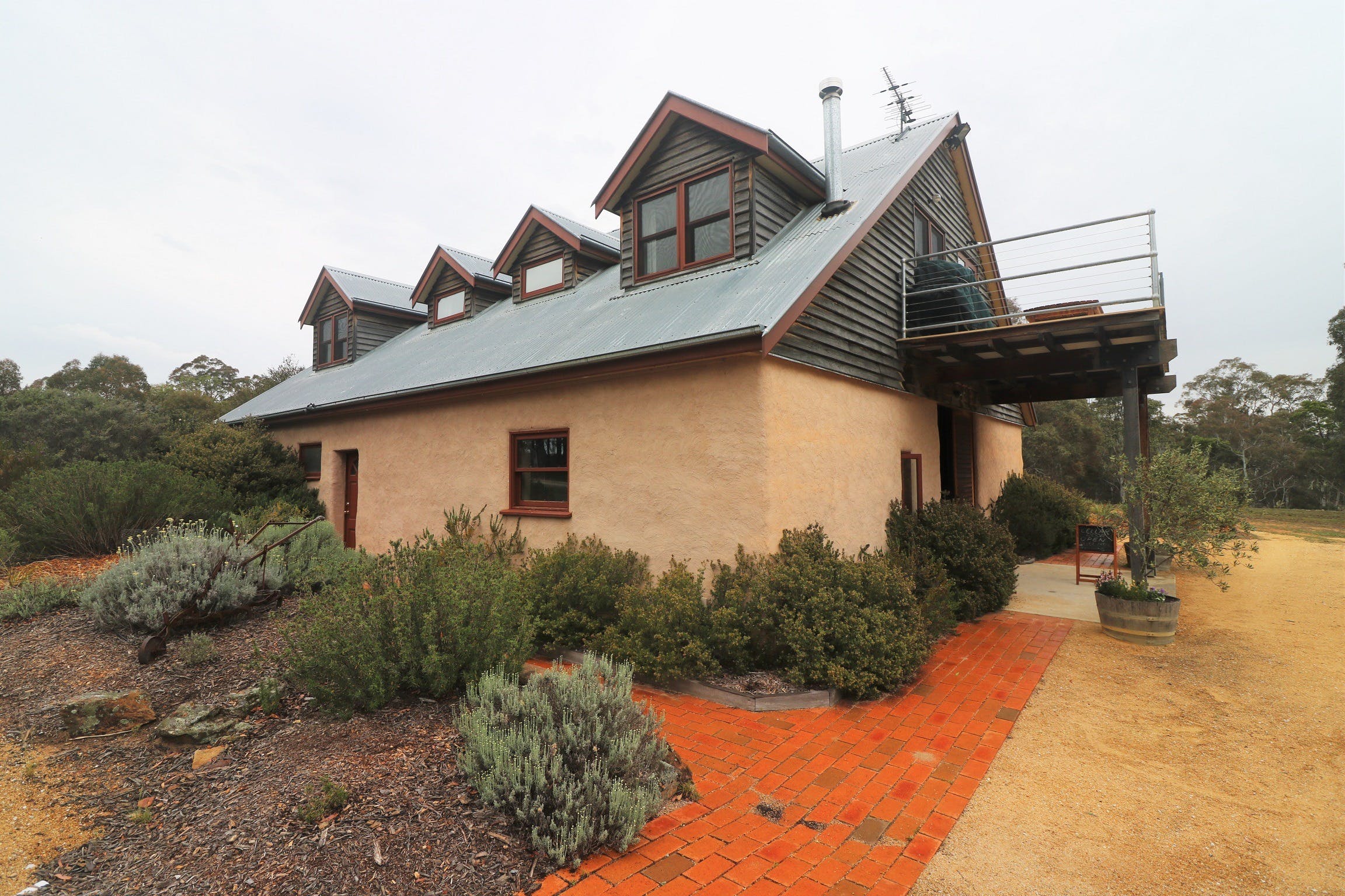 Yarralaw Springs Wines  - Cellar Door Wine Tasting - thumb 2