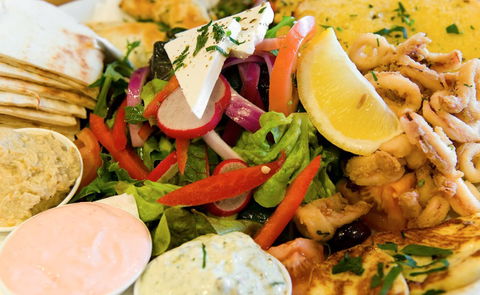 Nikos Restaurant Bar - YWait Travel 4