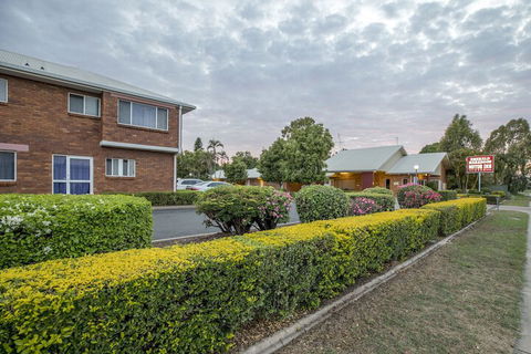 Emerald Maraboon Motor Inn - Whitsundays Tourism 1