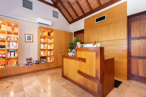 Bali Hai Resort & Spa - Victoria Tourism 4