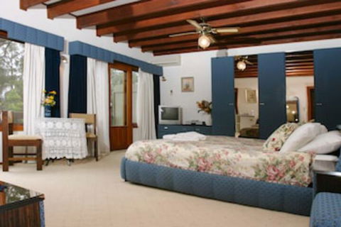 Chalet Swisse Spa - New South Wales Tourism  0