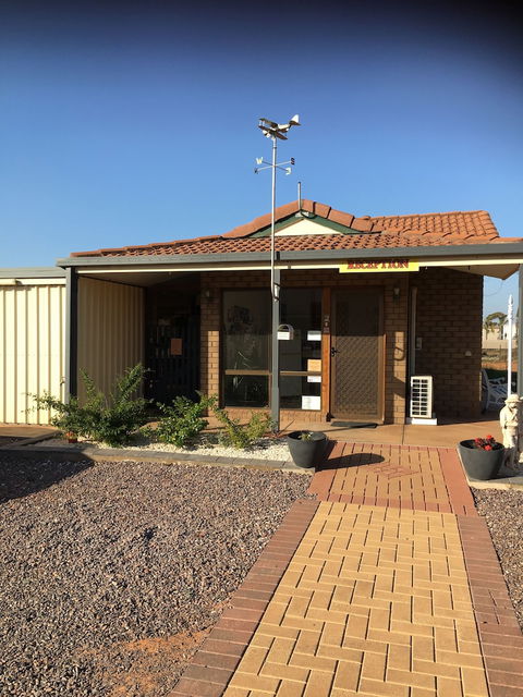 Airport Whyalla Motel - Victoria Tourism 1