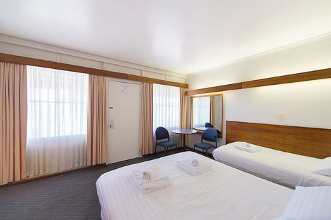 Blue Hills Motel - Victoria Tourism 3