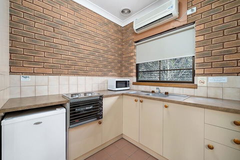 Heritage Motor Inn Corowa - Holiday Sydney 6