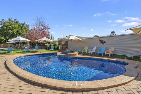 Heritage Motor Inn Corowa - Holiday Sydney 2