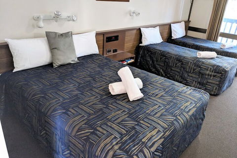 Miners Lodge Motor Inn - Kawana Tourism 7
