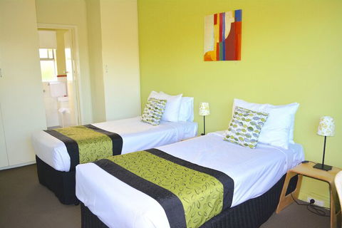 Birches Serviced Apartments - Holiday Melbourne 7