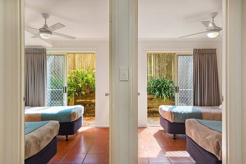 Coolum Beach Getaway Resort - Hobart Tourism 7