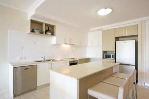 Summit Apartments Airlie Beach - Accommodation Brisbane 6