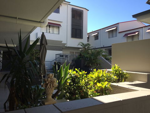 Coolum Beach Resort - Victoria Tourism 2