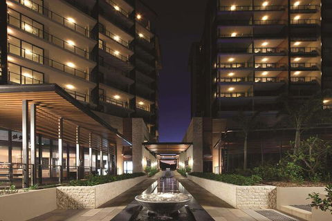 Oaks Redcliffe Mon Komo Suites - Accommodation Redcliffe 1