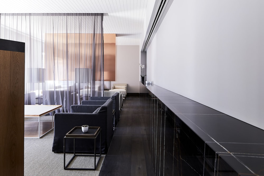Burbury Hotel & Apartments - thumb 1