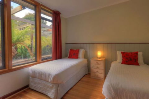 Driftwood Cottages - Accommodation Newcastle 7