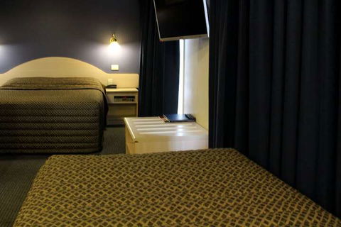 Armidale Motel - Whitsundays Tourism 4