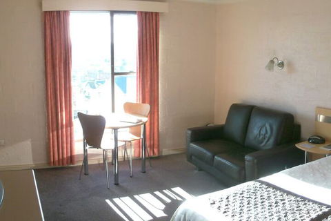 Balmoral On York - WA Accommodation 7