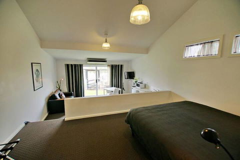 Starline Alpacas Farmstay Resort - Hervey Bay Accommodation 7