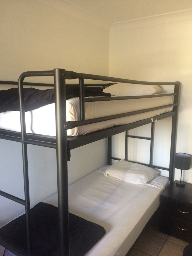 Arrival Accommodation Centre - thumb 3