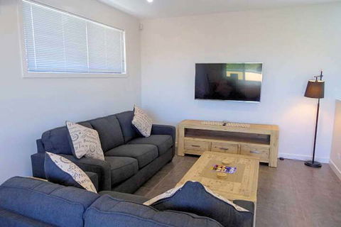 Fawkner Executive Suites & Serviced Apartments - Accommodation Yamba 5