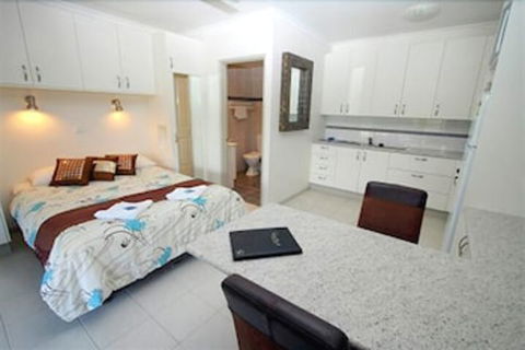 Coral Point Lodge - Accommodation Brisbane 4