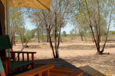 Home Valley Station - Lightning Ridge Tourism 5