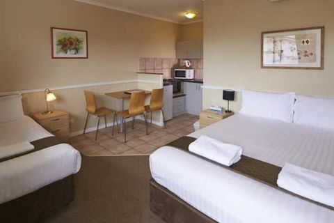Ocean View Motel - Sunshine Coast Guide 6