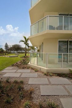 West Burleigh QLD Holiday Melbourne