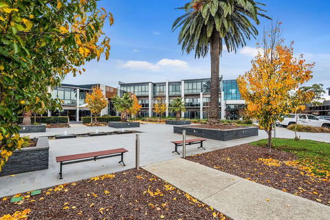 Quality Hotel Taylors Lakes - Accommodation Find 2