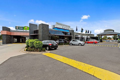 Quality Hotel Taylors Lakes - Accommodation Find 5