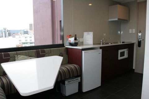 Fountainside Hotel - Hervey Bay Accommodation 0