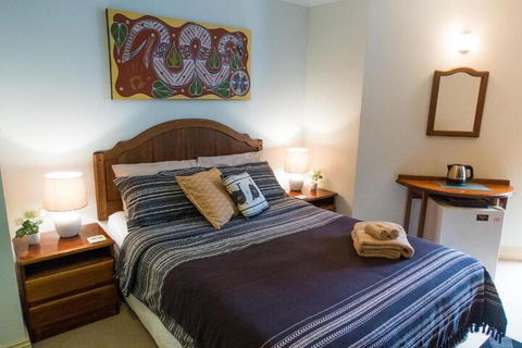 Ruskin House - Accommodation NSW 7