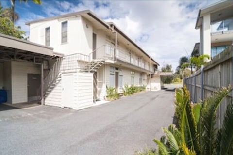 Golden Shores Airport Motel - Mackay Tourism 5