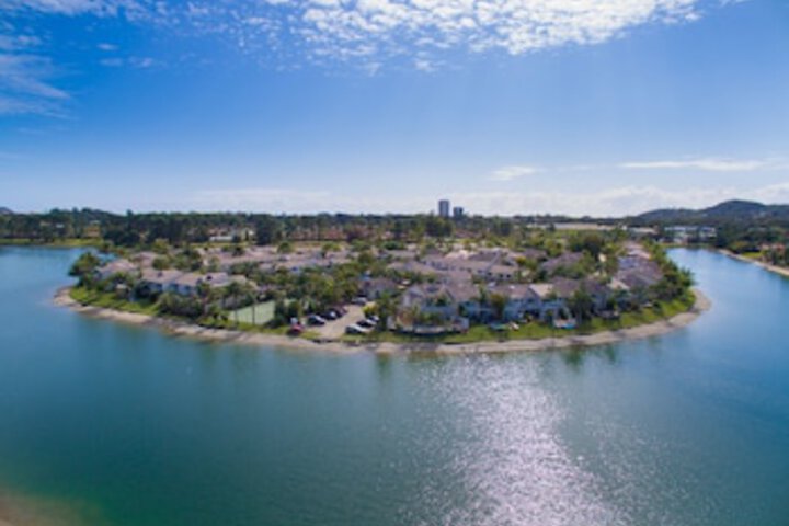 Elanora QLD Accommodation Find