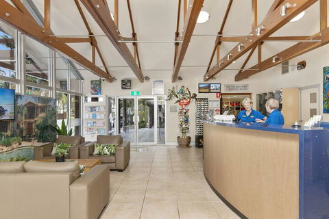 Ashmore Palms Holiday Village - Accommodation Newcastle 6