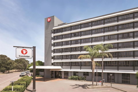 Travelodge Hotel Newcastle - Holiday Melbourne 2