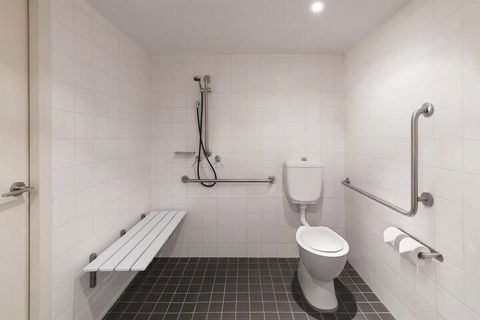Travelodge Hotel Newcastle - Holiday Melbourne 6