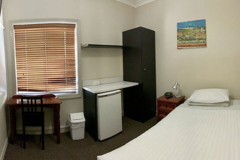 Ashfield Manor - Accommodation Broken Hill 4