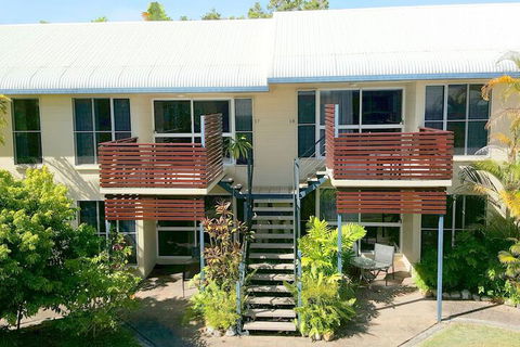 At The Mango Tree - WA Accommodation 1