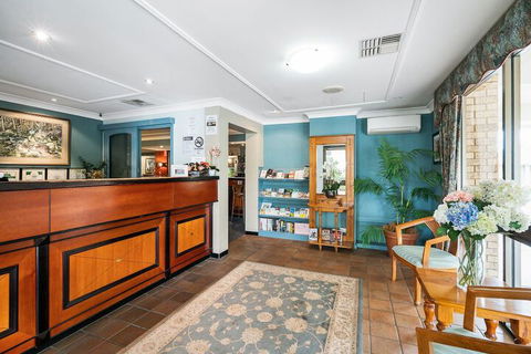 Garden City Motor Inn - Lightning Ridge Tourism 6