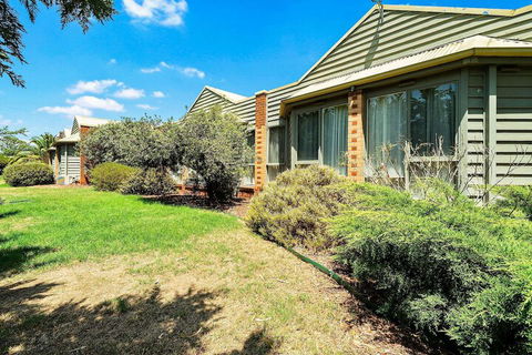 Comfort Inn Coach And Bushmans - Holiday Sydney 1