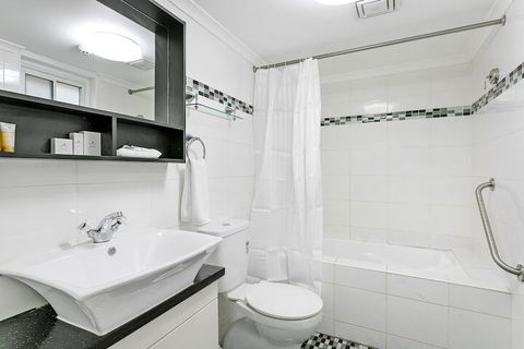 Comfort Inn & Suites Burwood - Holiday Melbourne 4