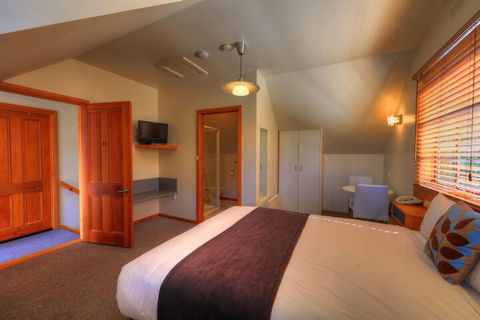 Stanley Seaview Inn - Sunshine Coast Guide 6