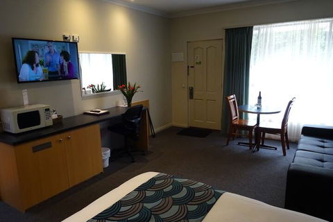 Victoria Lodge Motor Inn & Apartments - Broome Tourism 4