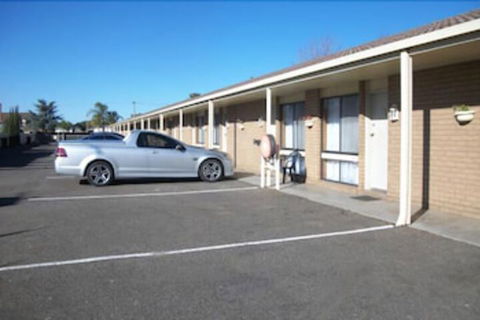 Country Home Motor Inn - Broome Tourism 0