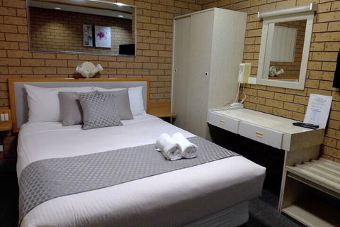 Country Home Motor Inn - Broome Tourism 7