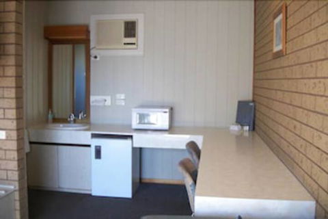 Country Home Motor Inn - Broome Tourism 6
