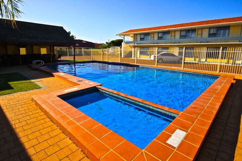 Bunbury Apartment Motel - Accommodation Yamba 4